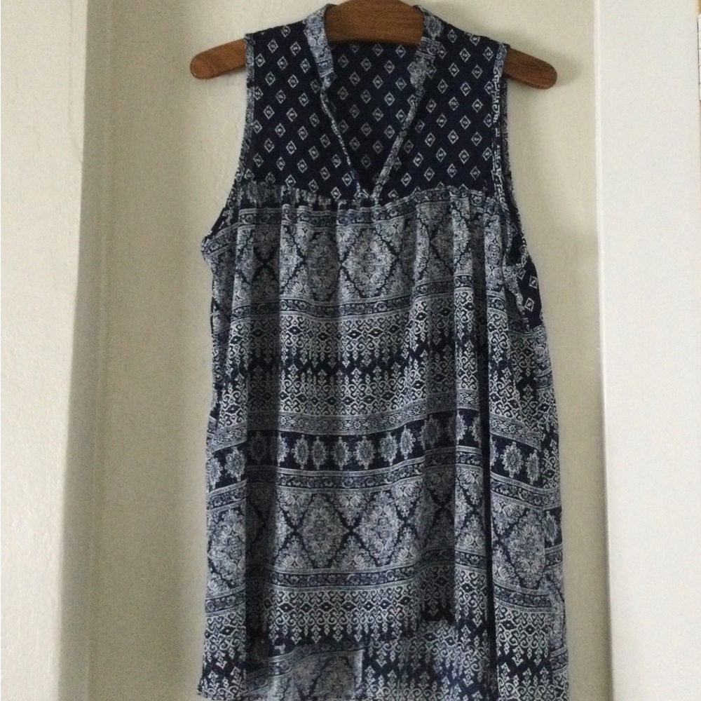 Sleeveless Patterned Tunic